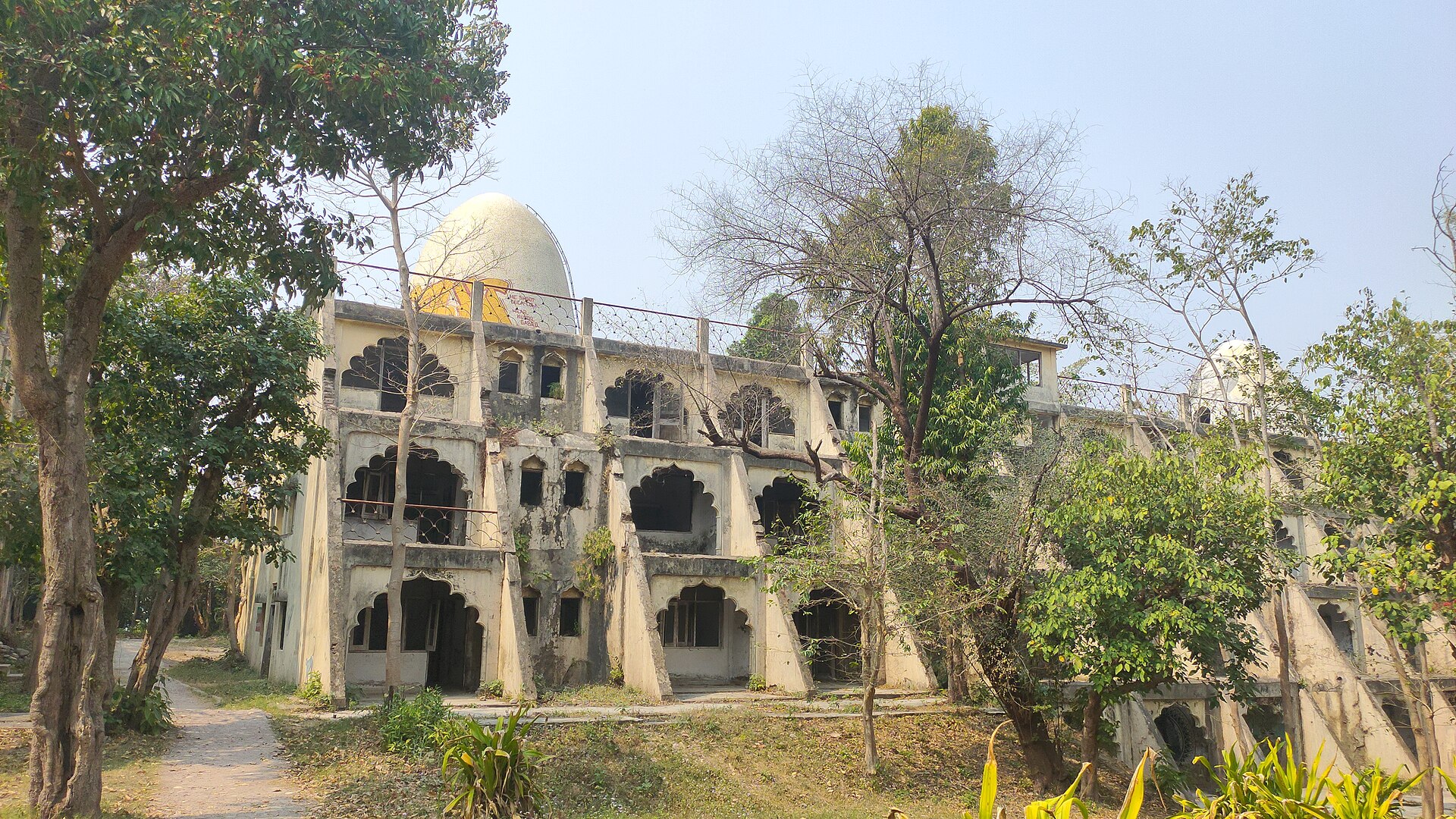 Ashram murals & art, Rishikesh — Faridabad to Rishikesh taxi | EZPZ Taxi